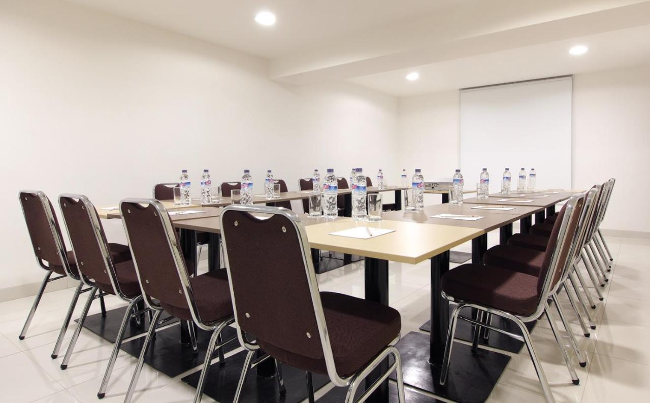 Amaris Hotel Mangga Besar Jacarta Exterior foto